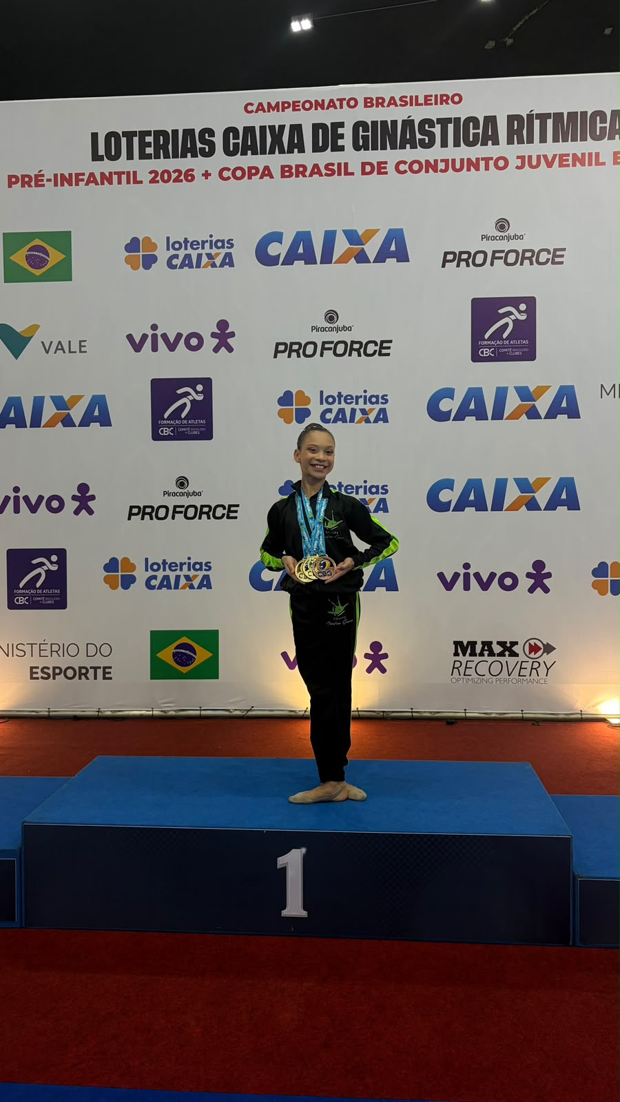 Isabella Leão — ginástica rítmica