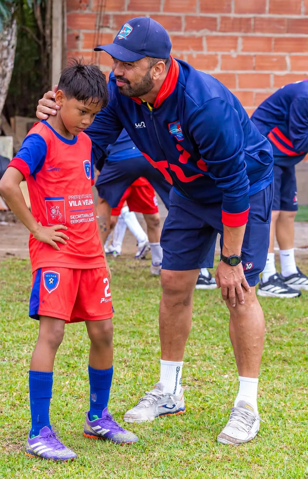 Lucas Pacheco e o treinador Gabriel Leoni